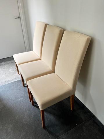 8 stoelen met eiken poot (hoes vervangbaar) beschikbaar voor biedingen
