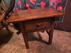 Antiek houten tafeltje met lade., Antiek en Kunst, Ophalen