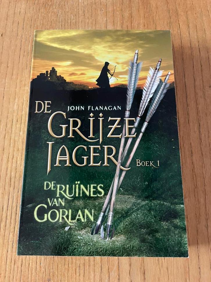John Flanagan - De ruïnes van Gorlan, Boeken, Kinderboeken | Jeugd | 10 tot 12 jaar, Zo goed als nieuw, Ophalen of Verzenden