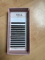 One by one lash extentions 0.18 D curl, Ophalen of Verzenden, Zo goed als nieuw, Zwart, Ogen