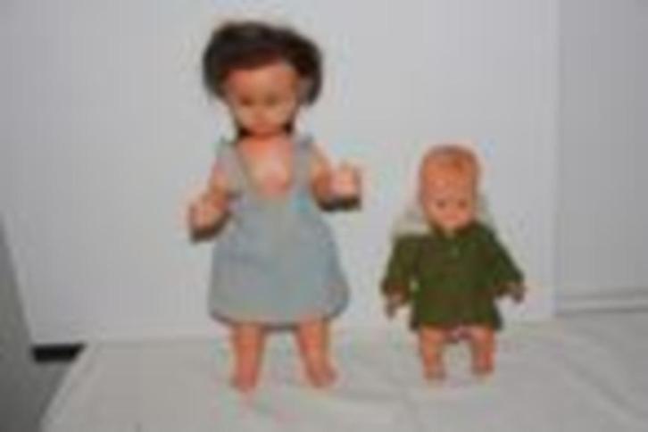 Vintage pop, merk: "Bella" met bewegende oogjes, Verzamelen, Poppen, Overige typen, Verzenden