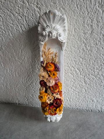 Decoratieve Wandvaas met Droogbloemen beschikbaar voor biedingen
