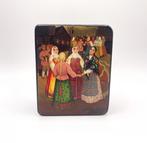 Russisch lakdoosje miniatuurkunst, Verzenden