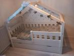 Kinderbed huisje 140 x 70 (peuterbed), Ophalen, Zo goed als nieuw, Overige typen