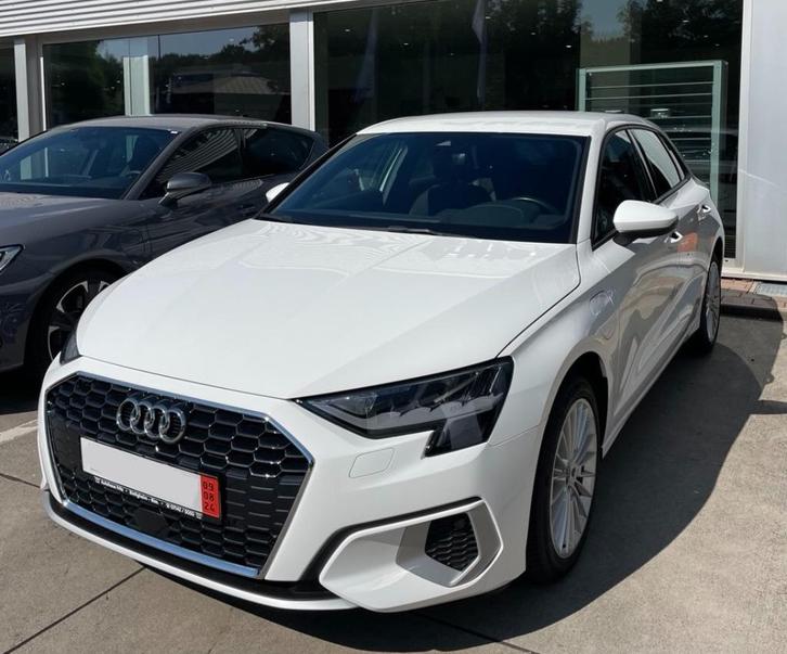 Audi A3 40 Tfsi e 204pk Phev S-tronic 2022 Wit, Auto's, Audi, Particulier, A3, ABS, Airconditioning, Apple Carplay, Bluetooth