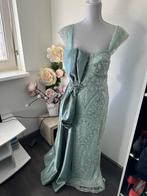 Elegante Gala Jurk met handdchonnen, Maat 42/44 (L), Ophalen of Verzenden, Zo goed als nieuw, Onder de knie