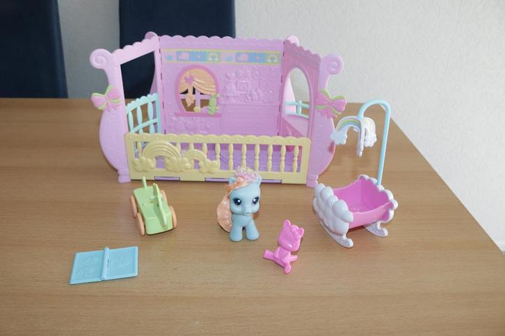 My Little Pony Little Rainbow Dash's Room / baby kamer, Kinderen en Baby's, Speelgoed | My Little Pony, Zo goed als nieuw, Ophalen of Verzenden