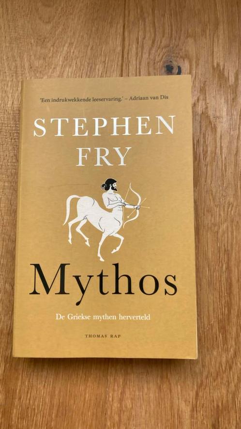 Stephen Fry - Mythos, Boeken, Literatuur, Zo goed als nieuw, Nederland, Ophalen of Verzenden