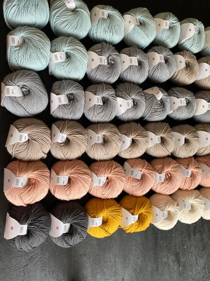 Essentials mega wool chunky (1 partij 43 st), Hobby en Vrije tijd, Breien en Haken, Nieuw, Breien of Haken, Wol of Garen, Ophalen of Verzenden