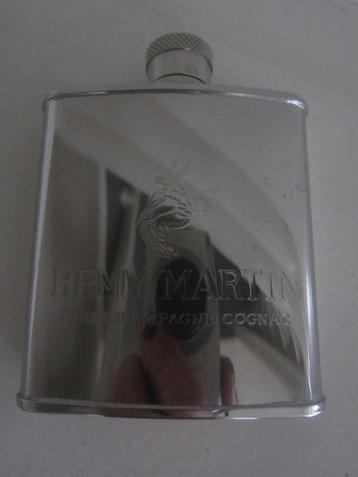 zakfles platvink REMY MARTIN champagne / cognac heupfles beschikbaar voor biedingen