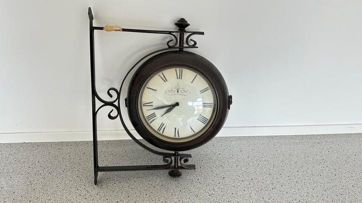 Double sided clock (antique style), Antiek en Kunst, Antiek | Klokken, Ophalen