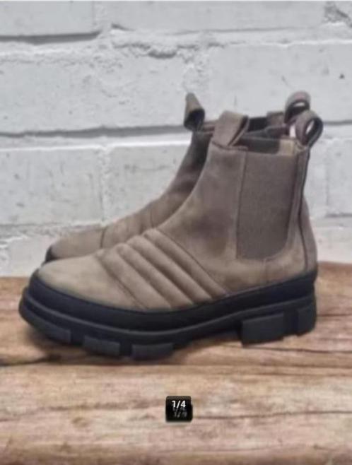 Copenhagen Studios - Leren laarsjes maat 37 - Nieuw €249, Kleding | Dames, Schoenen, Nieuw, Lage of Enkellaarzen, Beige, Ophalen of Verzenden
