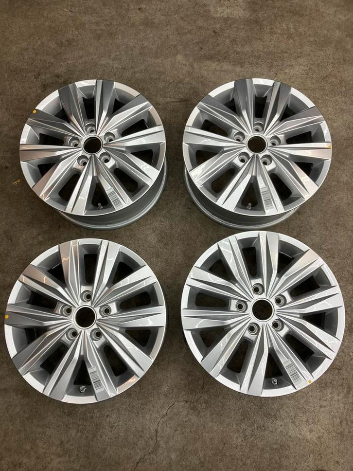 17 inch originele Volkswagen Crafter velgen - NIEUW, Auto-onderdelen, Banden en Velgen, Velg(en), Zomerbanden, 17 inch, 215 mm