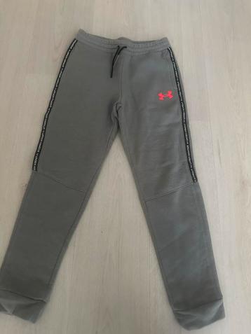 Under armour broek beschikbaar voor biedingen