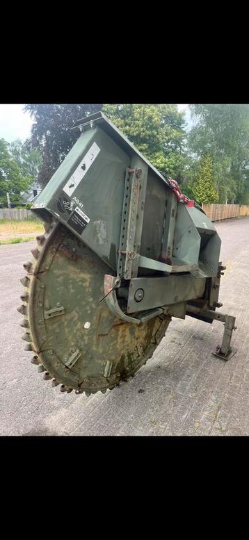 Te koop Asfalt frees betonzaag sleuvenfrees beschikbaar voor biedingen