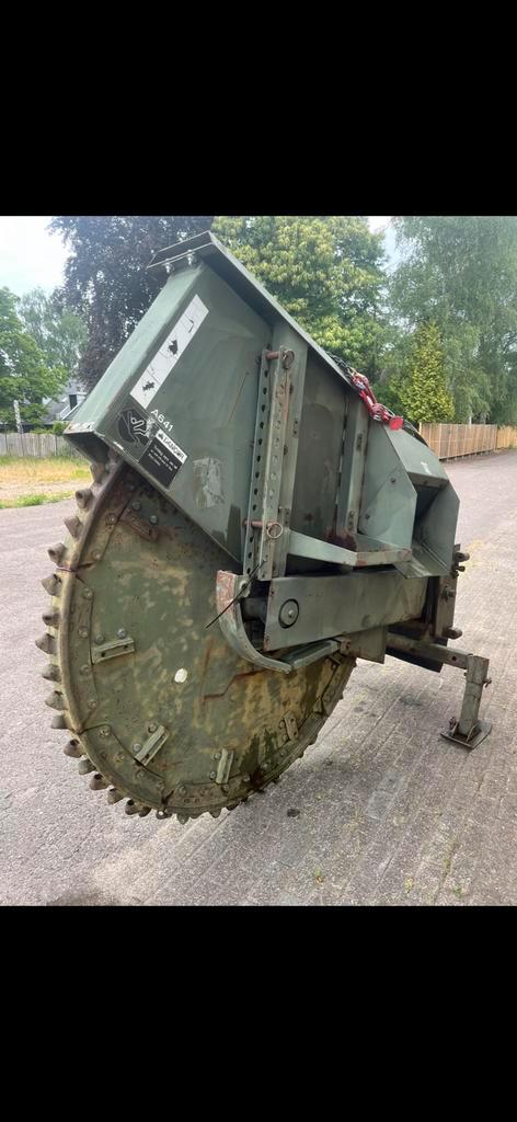 Te koop Asfalt frees betonzaag sleuvenfrees, Zakelijke goederen, Agrarisch | Werktuigen, Grondbewerking, Ophalen