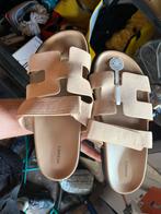 Hermes Slippers - Maat 42, Kleding | Dames, Schoenen, Ophalen of Verzenden, Zo goed als nieuw, Beige, Slippers