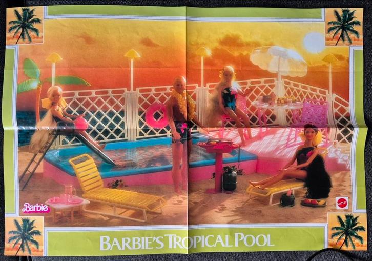 Vintage Barbie's Tropical Pool poster 1986 / 1987 Mattel, Verzamelen, Poppen, Zo goed als nieuw, Pop, Ophalen of Verzenden