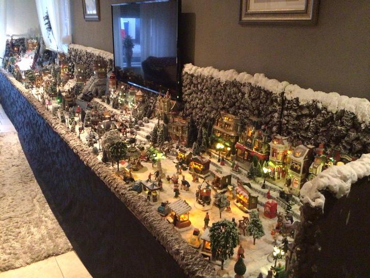Compleet kerstdorp voor de liefhebber, Diversen, Kerst, Gebruikt, Ophalen