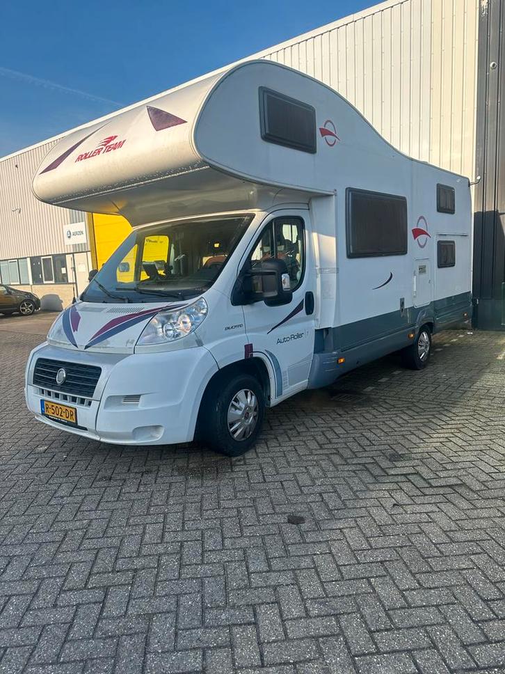 Roller Team Camper 7 persoons - Nieuwstaat!, Caravans en Kamperen, Campers, Bedrijf, meer dan 6, Alkoof, Overige merken, Fiat