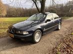 BMW 5-serie 540i Executive | 2E EIGENAAR | AUT | SCHUIFDAK |, Auto's, BMW, Achterwielaandrijving, Gebruikt, 2000 kg, Blauw