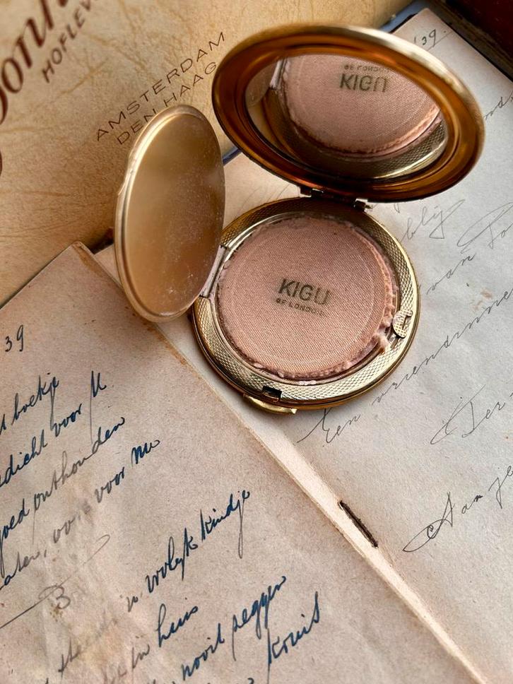Vintage Kigu Poederdoos - Handgeschilderd & Art Deco, Sieraden, Tassen en Uiterlijk, Uiterlijk | Cosmetica en Make-up, Gebruikt