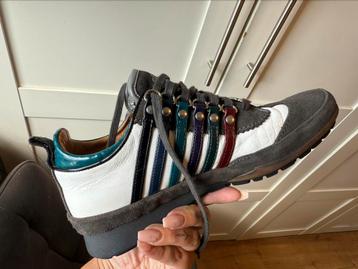 Dsquared2 sneakers dames beschikbaar voor biedingen