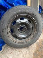Vredestein winterbanden 195/65 R15 + wieldoppen, Auto-onderdelen, Banden en Velgen, Ophalen, Gebruikt, 15 inch, Banden en Velgen
