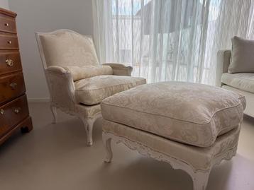 Regence Fauteuil + Poef van Massant beschikbaar voor biedingen