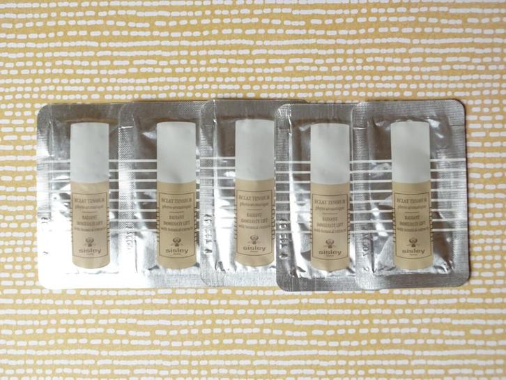 Sisley Eclat Tenseur Radiant Immediate Lift (5 proefjes), Sieraden, Tassen en Uiterlijk, Uiterlijk | Gezichtsverzorging, Nieuw