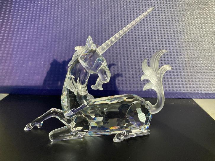 Swarovski jaarstuk de Eenhoorn, Verzamelen, Swarovski, Zo goed als nieuw, Figuurtje, Ophalen of Verzenden