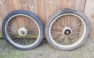 Vespa spaakwielen.  beschikbaar voor biedingen