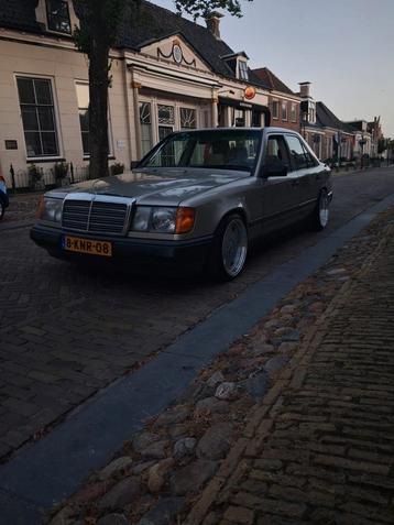 Mercedes-Benz 6cill 1987 Grijs  beschikbaar voor biedingen