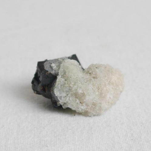 Hyaliet opaal cluster, UV reactief, Verzamelen, Mineralen en Fossielen, Mineraal, Ophalen of Verzenden