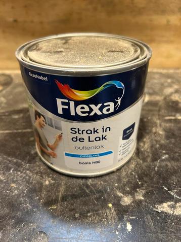 Flexa strak in de lak zijdeglans beschikbaar voor biedingen