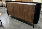 by fonQ Alva Dressoir - Walnoot | Van €599, nu, Huis en Inrichting, Kasten | Dressoirs, Byfonq, Byfonq, Nieuw, Ophalen of Verzenden