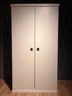 Mooie houten kledingkast, Huis en Inrichting, Kasten | Roldeurkasten en Archiefkasten, Ophalen, Gebruikt, 100 tot 150 cm, 200 cm of meer