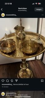 Henna Tafel te huur met gouden accessoires, Ophalen, Zo goed als nieuw
