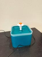 Cats birds water fontein drinkbak elektrische flower petrol, Dieren en Toebehoren, Ophalen of Verzenden, Zo goed als nieuw