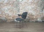 Gispen Kembo 302 Easy Chair grijs bij TheReSales, Huis en Inrichting, Fauteuils, Minder dan 75 cm, Ophalen of Verzenden, Zo goed als nieuw