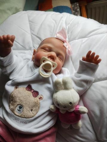 Schattige reborn nu 80,00 beschikbaar voor biedingen