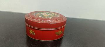 antieke koektrommel beschikbaar voor biedingen