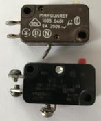 2 microswitches {4045}, Hobby en Vrije tijd, Ophalen of Verzenden, Zo goed als nieuw