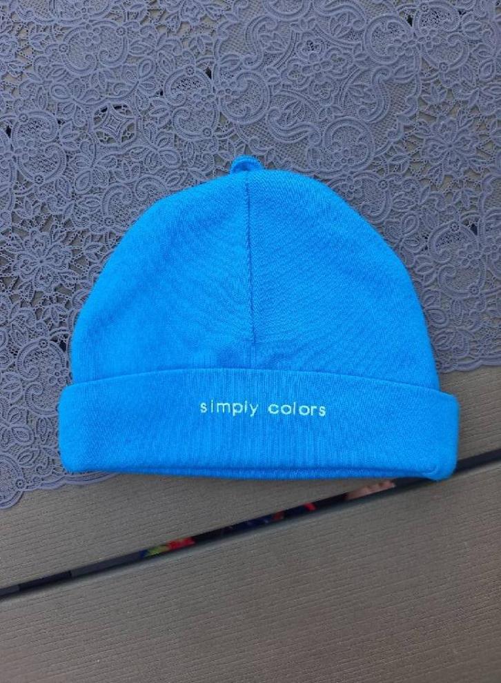 NIEUW mutsje Simply Colors Mt 3-6 mnd, Kinderen en Baby's, Babykleding | Mutsen, Sjaals en Wanten, Nieuw, Muts, Jongetje, Maat 62