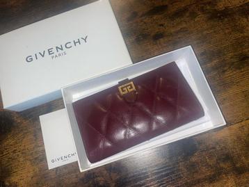 Givenchy 4G Portemonnee van Boxleer - Zo Goed Als Nieuw beschikbaar voor biedingen