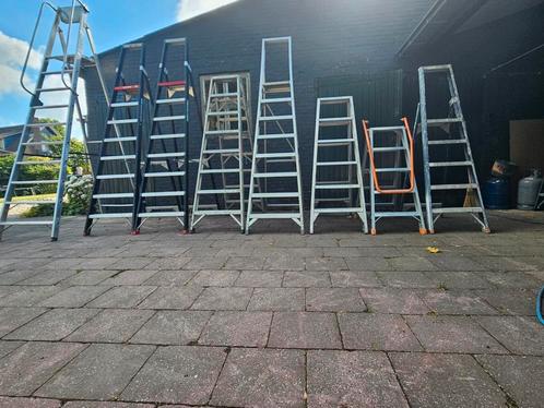 Trappen van 4-10 treden,Altrex Taurus 1x8 ,Dirks 2x8, Doe-het-zelf en Verbouw, Ladders en Trappen, Gebruikt, Minder dan 2 meter