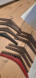 Vintage skai (imitatieleer) Kledinghangers Set (11 stuks), Kleding | Dames, Kledinghangers, Ophalen of Verzenden, Gebruikt, Overige materialen