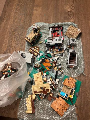 Lego 10332 beschikbaar voor biedingen