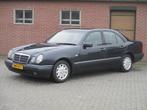 Mercedes-Benz E-klasse 220 CDI Classic, Auto's, Oldtimers, Zwart, Mercedes-Benz, Metallic lak, Particulier