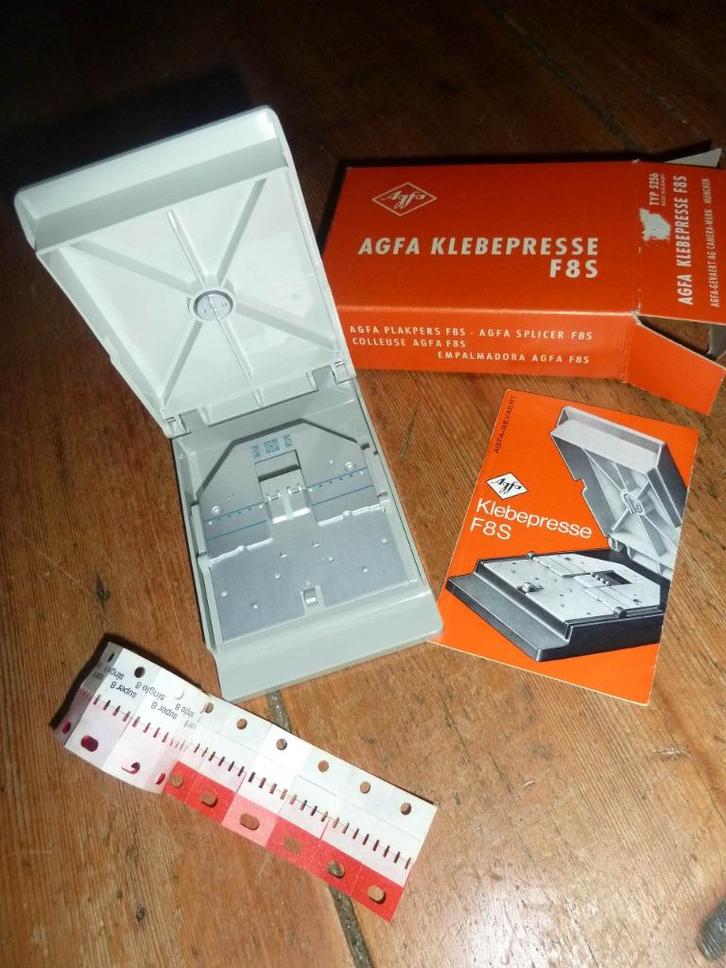 8mm film Agfa F8S Super8 plakapparaat + 28 plakkertjes -, Audio, Tv en Foto, Filmrollen, 16mm film, Verzenden